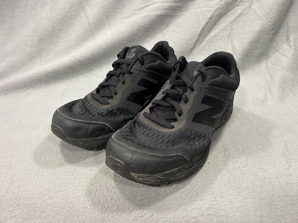 New Balance 847v4 Shoes Mens Size 11.5 Black Walking Cushioned 4E Wide Sneaker